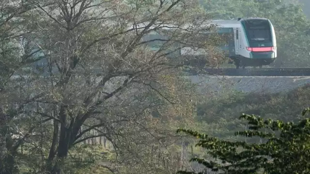 La suspensión se debe a daños en más de 70 metros de vía