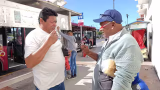 Campechanos se adaptan al nuevo sistema de transporte "Ko´ox": Sigue la venta de tarjetas en paraderos