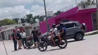 Conductor invade preferencia y choca contra motocicleta en Champotón