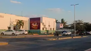 Pleito familiar termina con adulto mayor herido en campo deportivo