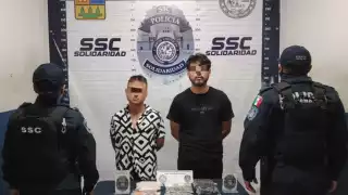 Arrestan a estadounidense y mexicano por posesión de drogas en Playa del Carmen
