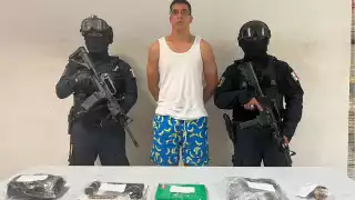 Hombre es detenido y confiscado de 60 bolsas de marihuana.