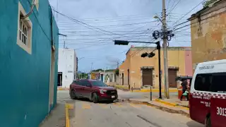 Critican semáforos en Hecelchakán, "están chaparros", aseguran