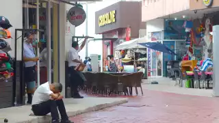 Largas jornadas y presión constante afectan la salud mental de  empleados de la industria sin chimeneas en el estado