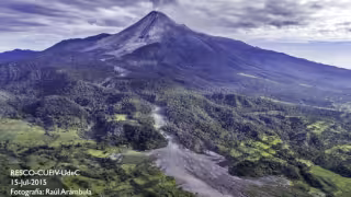 Así fue la impactante erupción del volcán de Colima el 12 de julio de 2015