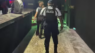 Autoridades realizaron operativos en bares de Playa del Carmen para verificar horarios de funcionamiento y reforzar la seguridad en la zona turística