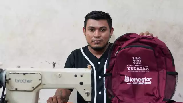 Cada estudiante de nivel básico recibirá un kit, que incluye útiles, dos camisas y un par de zapatos