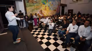 Alcaldía de Campeche oculta contratos con Financiera Afirme