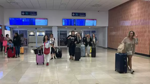 El primer despegue se dio a las 7:19 am