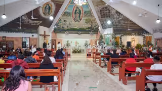 Peregrinos recorren kilómetros a pie y en bicicleta para honrar a la Virgen de Guadalupe