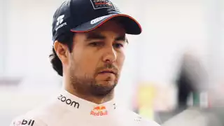 "Checo" Pérez podría dejar Red Bull después de terminar la temporada.