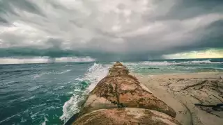 Pescadores del litoral Oriente temen el cierre de puertos por la llegada de frentes fríos a Yucatán