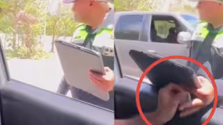 En el video se observa a un agente de Tránsito Municipal recibiendo dinero de un conductor, situación que fue interpretada como un posible acto de extorsión