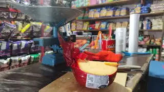 El precio de una pieza de queso de bola pasó de 340 a 420 pesos.
