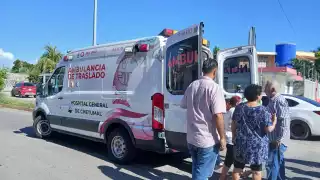 Funcionaria de salud arrolla a motociclista en Chetumal