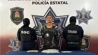Detienen a  Carlos Mauricio “N" por posesión de presuntas sustancias ilícitas en Cancún