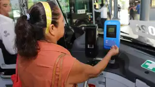 Hay requerimientos para pagar el Va y Ven con tarjetas bancarias
