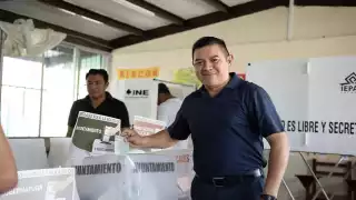 Alfredo Fernández llamó a defender los votos, pese a que es irreversible la victoria de Morena