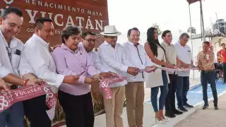 Gobernador de Yucatán inaugura Centro de Salud de Tunkás.