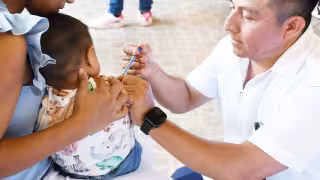 Por aumento de sarampión, recomiendan “dosis cero” a bebés en Yucatán