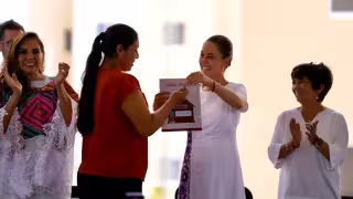 Sheinbaum fortalece infraestructura de Quintana Roo; impulsa obras históricas de movilidad, salud y vivienda