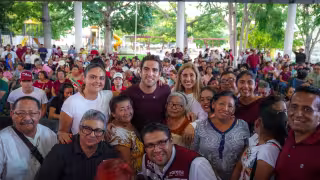 El político quintanarroense es criticado por diversos sectores de la población al tener cercanía con la Gobernadora