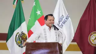 El Gobierno de Yucatán se compromete a ayudar a estudiantes de universidad