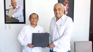 Armando Toledo renuncia como Secretario de Gobierno de Campeche; Moo Cahuich asume el cargo