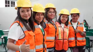 Diversas instituciones en la capital ofrecen carreras relacionadas con la obra federal incluidas CBTIS y Conalep