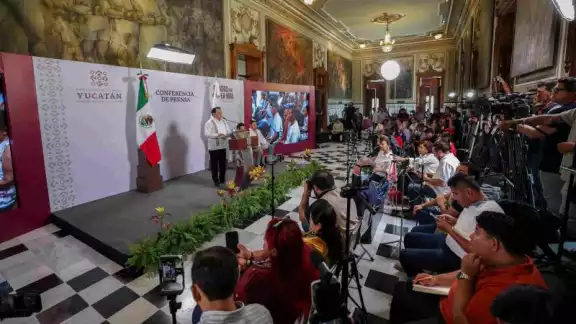 El Gobernador de Yucatán junto a la Segey buscan alternativas por los bloqueos magisteriales