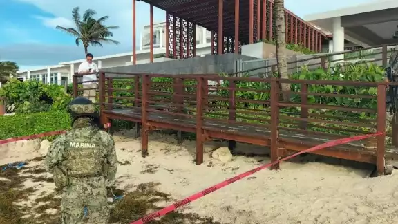 Personal de la Novena Región Naval aseguró un paquete con más de un kilo de presunta cocaína en una playa de Puerto Morelos Personal de la Novena Región Naval aseguró un paquete con más de un kilo de presunta cocaína en una playa de Puerto Morelos