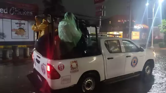 Intensas Lluvias en Ciudad del Carmen Causan Inundaciones