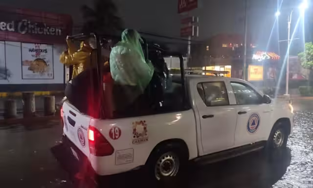 Intensas Lluvias en Ciudad del Carmen Causan Inundaciones