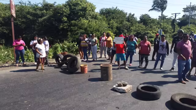 Bloqueo en Puerto Rico: Habitantes Demandan Seguridad Vial