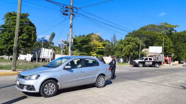 Accidente en José María Morelos dejó sólo daños materiales.