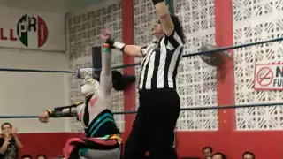 Máscara Sagrada junior vence al campeón Rey Espartano en la Arena Colonos de Cancún 