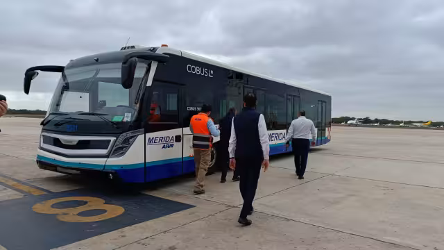 ASUR estrena un camión para brindar un servicio cómodo y seguro a quienes llegan o salen de la terminal