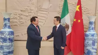 Joaquín Díaz Mena se reúne con el Embajador de China en México 