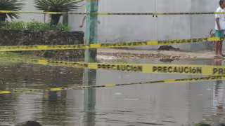 Lluvias constantes durante la madrugada y el amanecer provocaron severos encharcamientos en Chetumal.