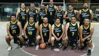 La Vieja Guardia venció 55-45 a los Pericos