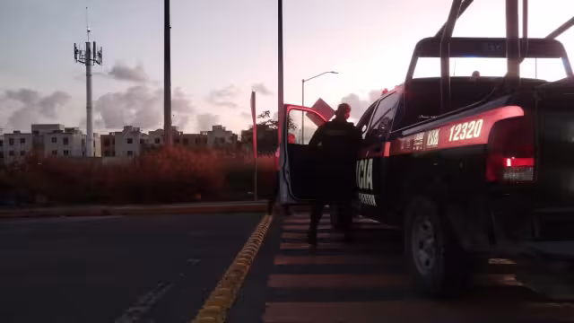 El cuerpo fue llevado a las instalaciones de la Semefo y su identidad sigue siendo desconocida