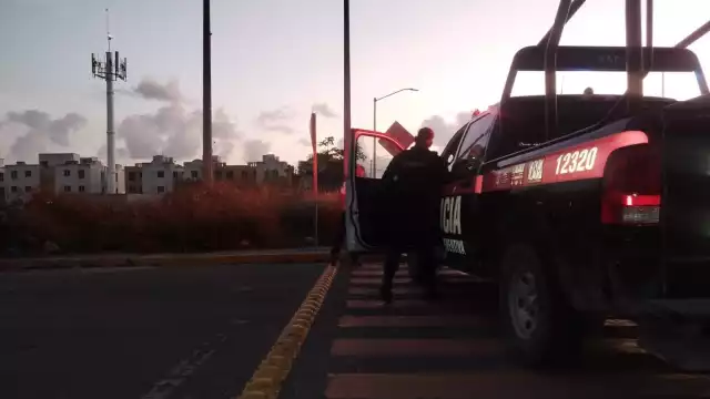 El cuerpo fue llevado a las instalaciones de la Semefo y su identidad sigue siendo desconocida