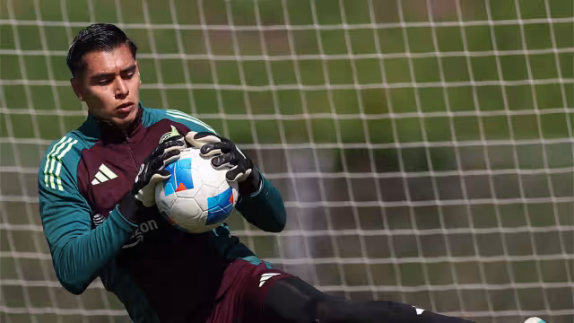 El Tri ya entrena en California