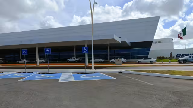 Las multas impuestas por hacer filas en el aeropuerto de Mérida ascienden a los seis mil pesos