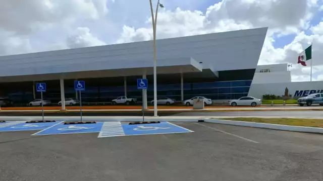 Las multas impuestas por hacer filas en el aeropuerto de Mérida ascienden a los seis mil pesos