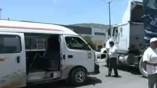 El percance ocurrió cuando el tráiler salía de la zona industrial de Ecatepec