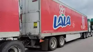 Roban cajas de leche a transportistas en Palizada y descubren el atraco en Escárcega