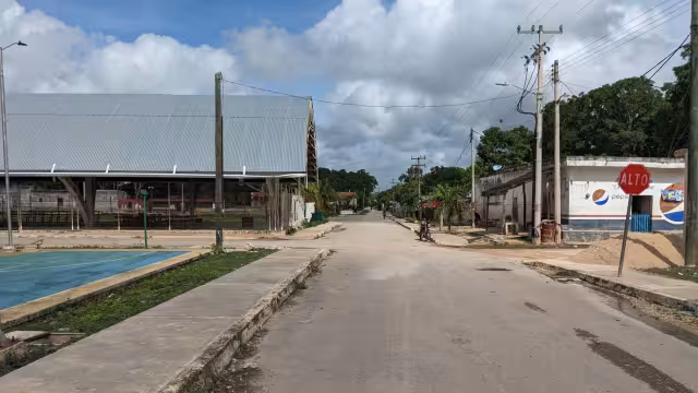 La mujer regresó por sus propios medios al poblado