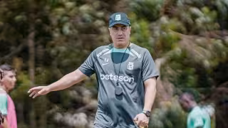 Efra Juárez podría enfrentar el veto del futbol de Colombia