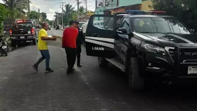 Vecinos llevaron al animal a una veterinaria y llamaron a la Policía.